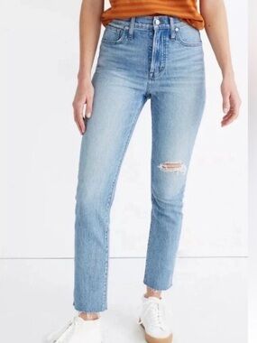 Madewell Light Blue Straight-Leg Jeans with Distressed Knee
